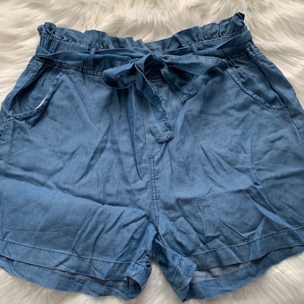 Boutique Brand Tie Denim Shorts